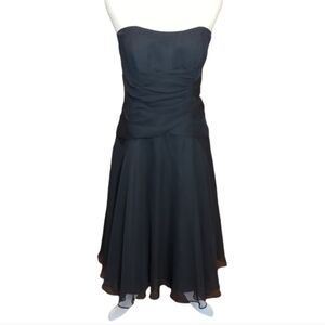 Strapless black chiffon Mori Lee fit and flare midi evening special  gown. Sz 12